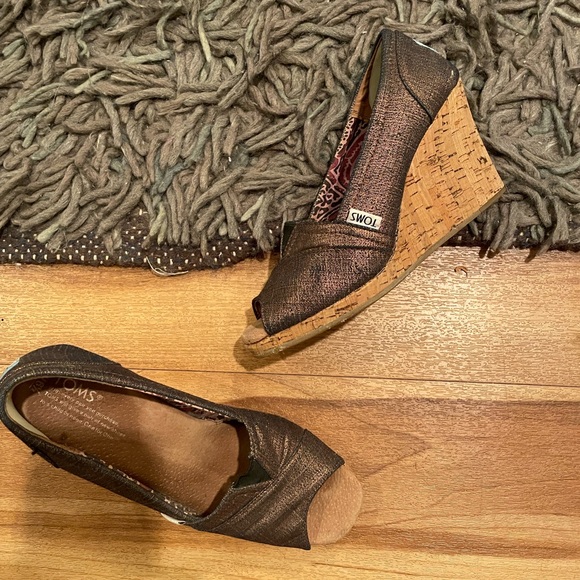 TOMS Wedges - Picture 10 of 12